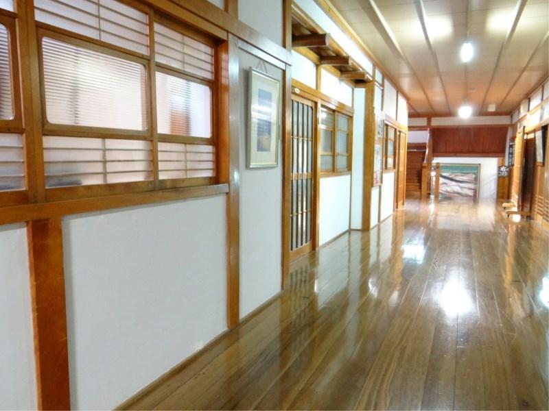 Отель Takaragawa Onsen Ousenkaku Минаками Экстерьер фото
